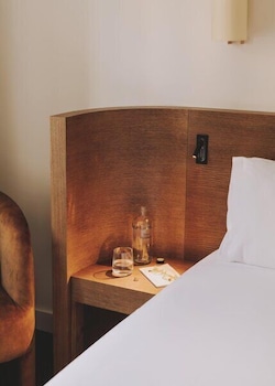 Basic Double Room, 1 Double Bed