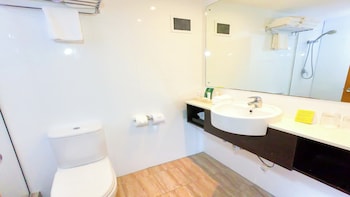 Suite, 2 Queen Beds, Balcony