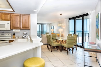 Two Bedroom Condo BEACHFRONT