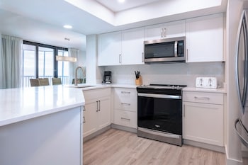 Two Bedroom Condo BEACHFRONT