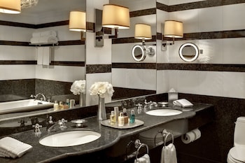 Suite, 2 Bedrooms, Corner (Corner)
