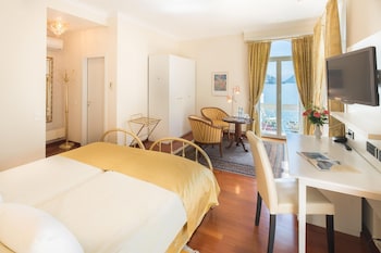 Deluxe Room, Balcony