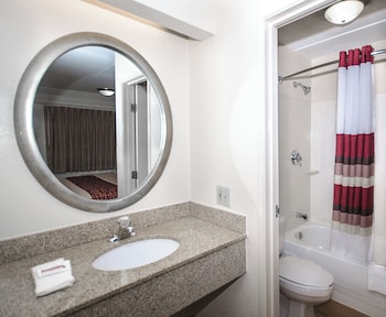 Deluxe Room, 1 King Bed (Smoke Free)