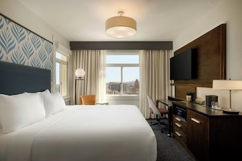 Room, 1 King Bed, Corner