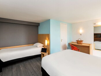 Standard Room, 2 Twin Beds