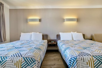 Standard Room, 2 Queen Beds, Non Smoking