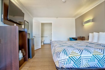 Standard Room, 2 Queen Beds, Smoking, Refrigerator & Microwave