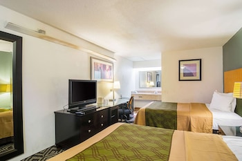 Standard Room, 2 Double Beds, Non Smoking