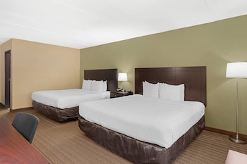 Standard Room, Multiple Beds, Non Smoking