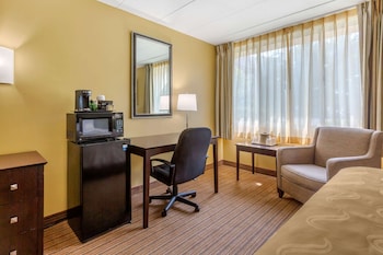 Standard Room, Multiple Beds, Non Smoking