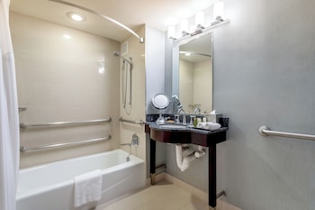 Room, 1 King Bed, Accessible (Mobility & Hearing, Roll-In Shower)