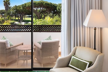 Deluxe Room, 2 Twin Beds, Resort View (Balcony)