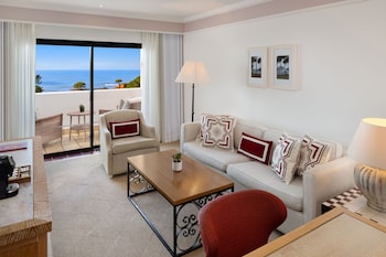 Suite, 1 Queen Bed, Ocean View (Balcony)