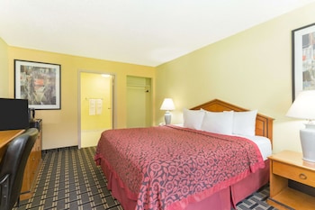 Standard Room, 1 King Bed, Smoking