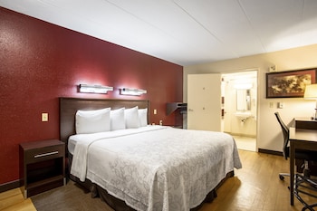 Superior Room, 1 King Bed, Accessible (Smoke Free)