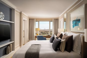 Suite (Maritime)