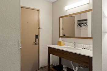 Room, 1 Queen Bed, Accessible, Non Smoking
