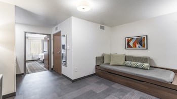 Room, 1 Queen Bed, Accessible, Non Smoking (Transfer Shower)