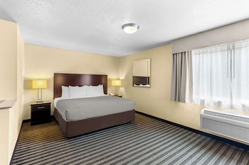 Suite, 1 King Bed, Non Smoking