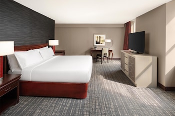 Deluxe Room, 1 King Bed with Sofa bed, Corner
