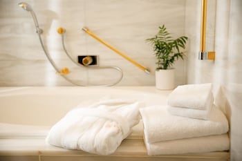 Deluxe Double Room, Non Smoking (Breakfast Included)