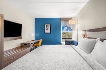 Standard Room, 1 King Bed