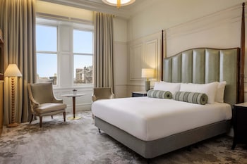 Deluxe Room, 1 King Bed, Accessible