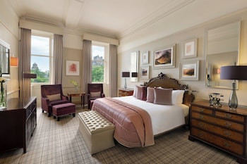 Suite, 1 King Bed (Alexander Graham Bell )