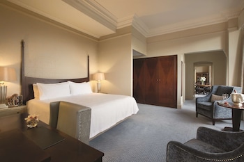 Suite, 1 King Bed (Caledonian)