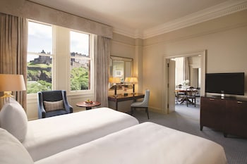 Suite, 1 King Bed (Caledonian)