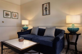 Suite, 1 King Bed (Billy Garioch)