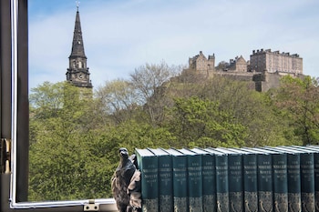 Suite, 1 King Bed (Sir Walter Scott)