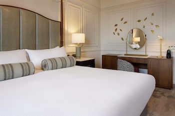 Deluxe Room, 1 King Bed, Accessible