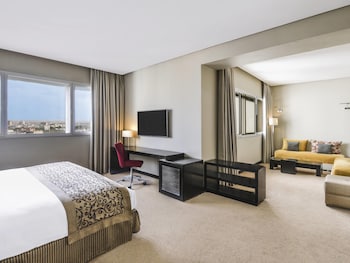 Deluxe Suite, 1 King Bed