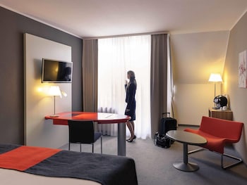 Privilege, Suite, 1 Queen Bed, Balcony
