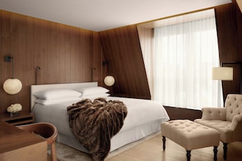 Premier Room, 1 King Bed, Terrace