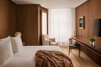 Superior Room, 1 Queen Bed