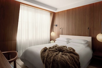 Superior Room, 1 Queen Bed