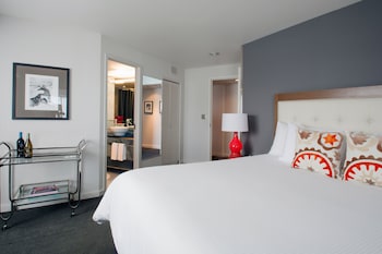 Superior Suite, 1 King Bed with Sofa bed