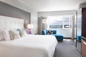 Superior Suite, 1 King Bed with Sofa bed