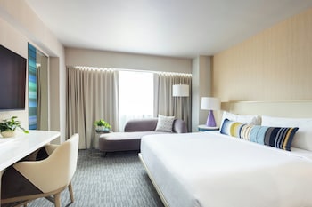 Deluxe Room, 1 King Bed, Accessible