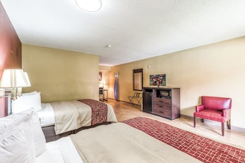 Deluxe Room, 2 Queen Beds, Non Smoking (with Sofa Bed)