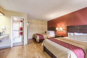 Deluxe Room, 2 Queen Beds, Non Smoking (with Sofa Bed)