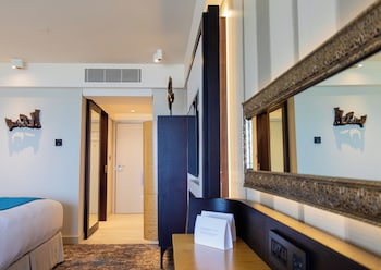 Room, 2 Queen Beds, Non Smoking, Balcony (Top Floor, Sunset View)