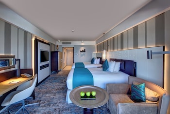 Room, 2 Queen Beds, Balcony, Sea View