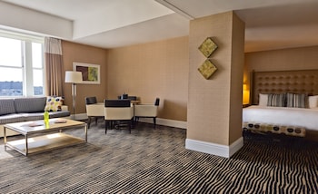 Studio Suite, 1 King Bed with Sofa bed