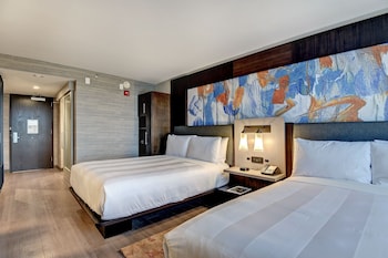 Room, 2 Queen Beds (Mobility Accessible, Tub)