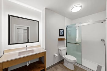 Room, 2 Queen Beds, Oceanfront (NonSmoking), Ground Floor