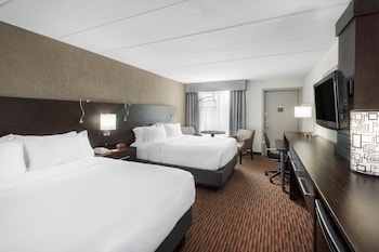 Standard Room, 2 Queen Beds, Garden View