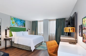 Premium Room, 1 King Bed